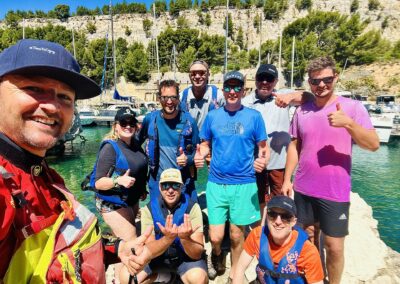 equipe-dirigeante-de-la-clusaz-sortie-demi-journee-kayak-cassis-calanques-parc-national