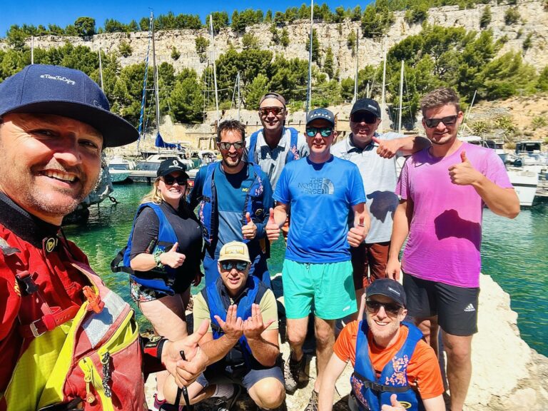 Découverte des calanques en kayak avec l&rsquo;équipe de La Clusaz