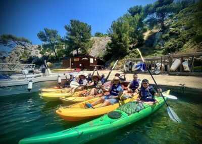 randonee-en-kayak-avec-guide-dans-les-calanques-au-depart-de-cassis-port-miou-13